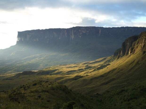 Завораживающая красота гор — тепуи (21 фото)