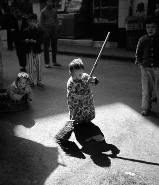 Изумительные фотографии Гонконга 1950-х годов, сделанные 13-летним подростком
