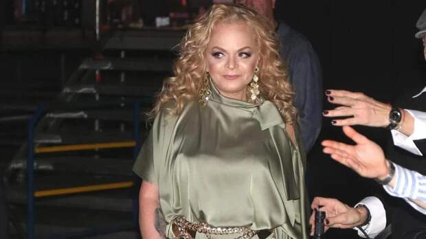 «Там всего 50 квадратов!»: Лариса Долина столкнулась с жилищными трудностями в Москве