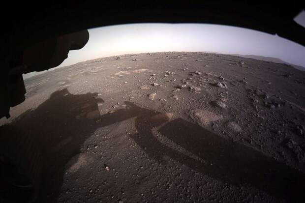 Один из первых снимков Perseverance. 