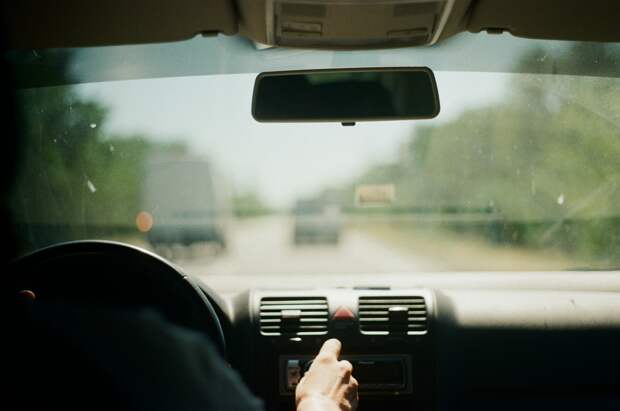 Россиянам напомнили о риске лишиться прав из-за двух популярных напитков