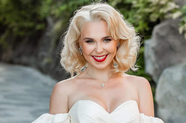 Пелагее присвоили звание заслуженной артистки Российской Федерации