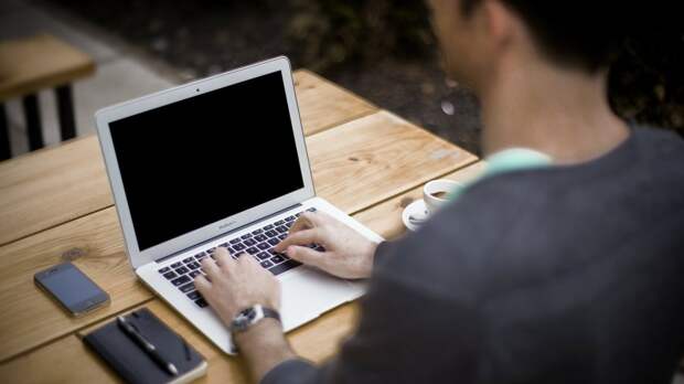 Роскомнадзор начал работу со СМИ в рамках закона о госсимволах Роскомнадзор начал работу со СМИ в рамках закона о госсимволах