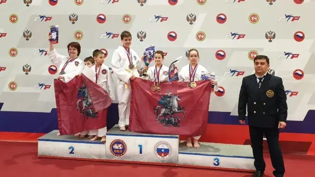 «Надо отдавать всего себя и не требовать ничего взамен»: как людям с аутизмом в России преподают адаптивное тхэквондо