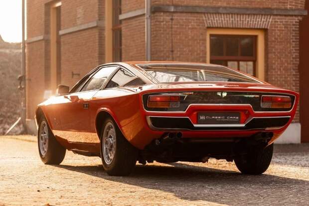 Африканский ураган Maserati Khamsin с тремя вариантами задней части