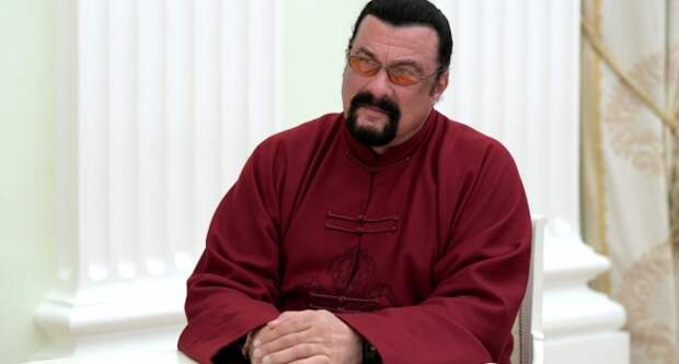 Стивен Сигал