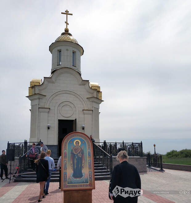 Церковь у подножия Саур-Могилы