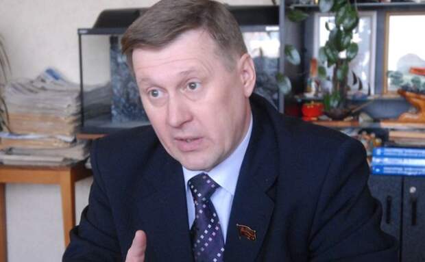 Сбор подписей за свою отставку  Мэр Новосибирска назвал технологиями черного пиара
