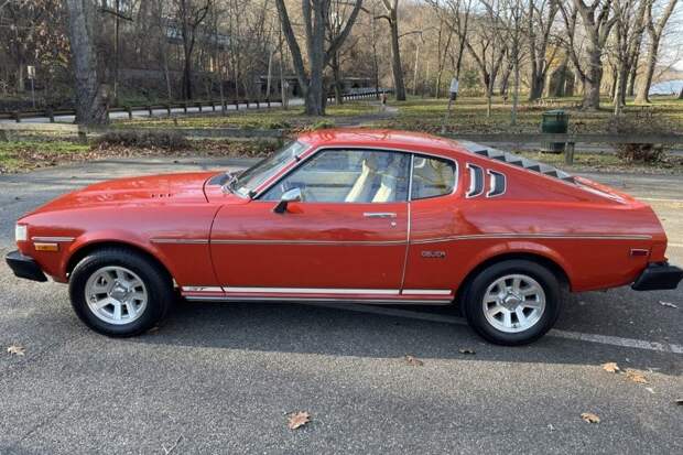 Подарок любящей жены: Toyota Celica 1976 года за 62 000 долларов
