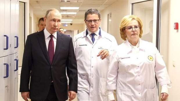 Путин ознакомился с уникальными технологиями лечения и реабилитации ФМБА России