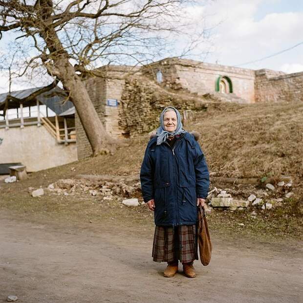 Баба Валя Изборск, варвара лозенко, русская деревня, фотография