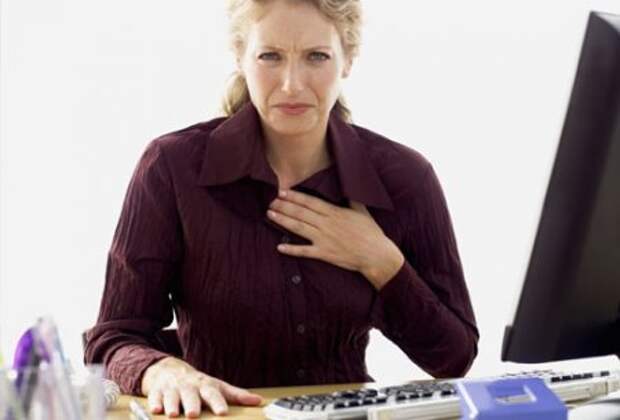 4121583_1303234132_getty_rf_photo_of_woman_with_heartburn_at_work (450x305, 20Kb)