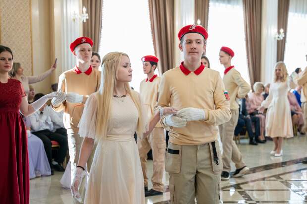 Бал юнармейцев в Тверской области открыли пятиклассники