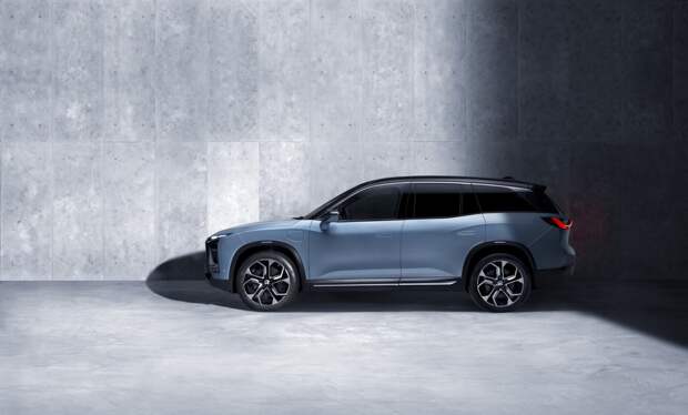NIO-ES8-1