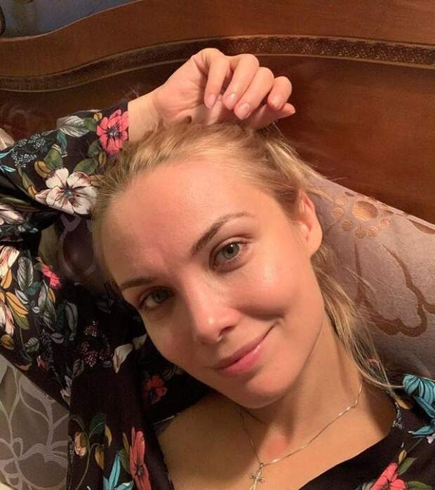 Счастливые бывшие: Татьяна Арнтгольц поделилась фото с экс-супругом Иваном Жидковым