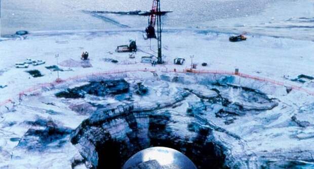 Ученые нашли большую базу НЛО в Антарктике