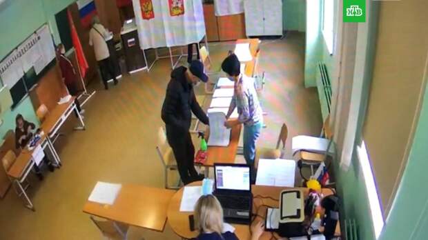 На избирательном участке в Балашихе, где подозревают вброс, приостановили работу комиссии