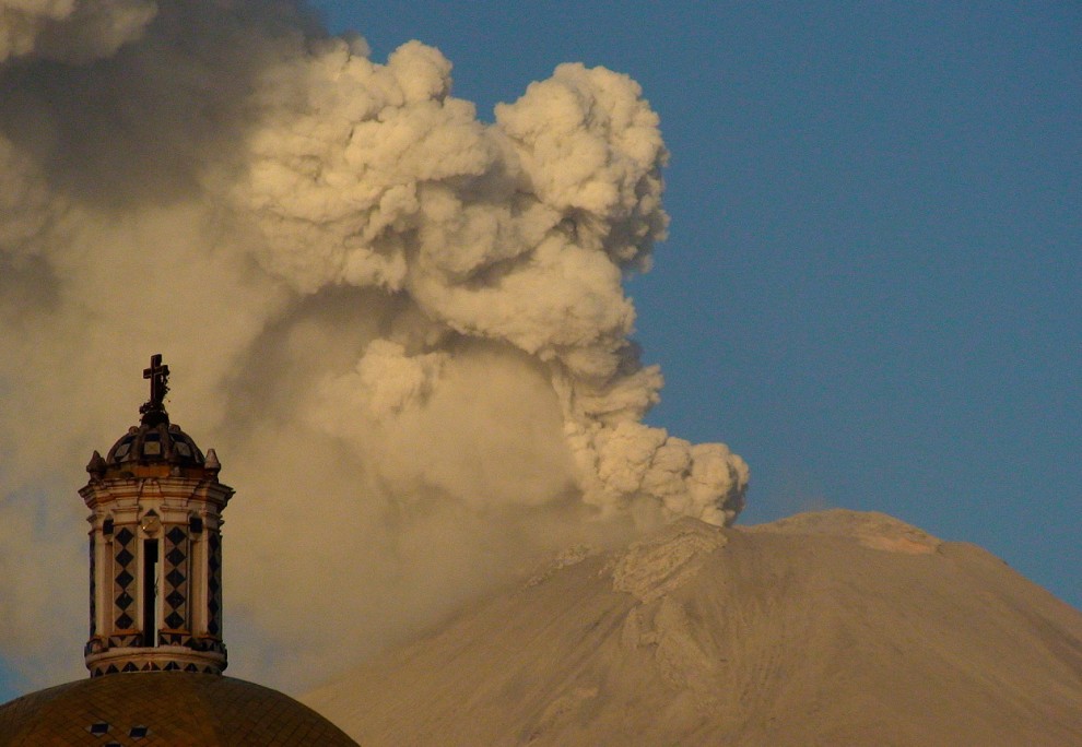 volcano11 volcano11 Вулканическая активность в 2012 году