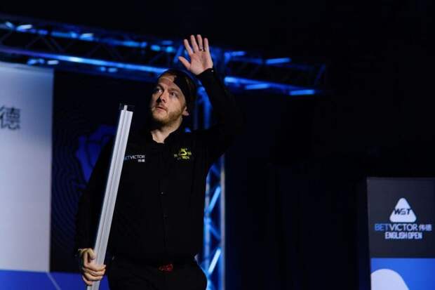 Финал English Open 2025: Аллен обыгрывает Юэлуна после первой сессии c преимуществом в четыре очка