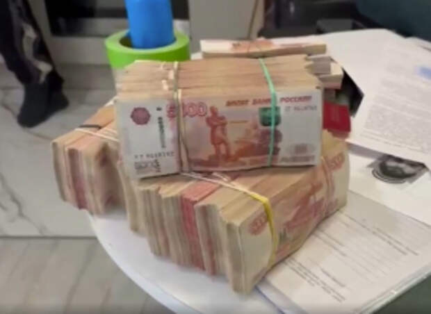 Сотрудники столичной полиции пресекли деятельность группы банкиров-нелегалов, обналичивших около 2,5 млрд рублей