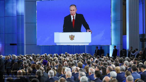 Сенатор Клинцевич оценил предложенные Путиным поправки в Конституцию РФ