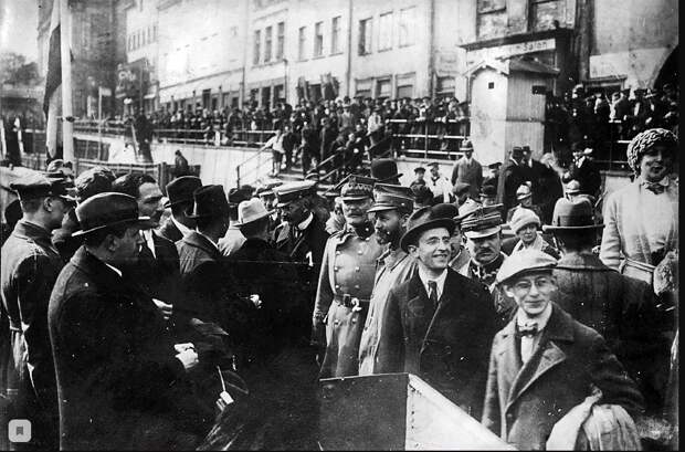 Во время подписания "Рижского договора" после советско-польской войны 1919-1921 годов
