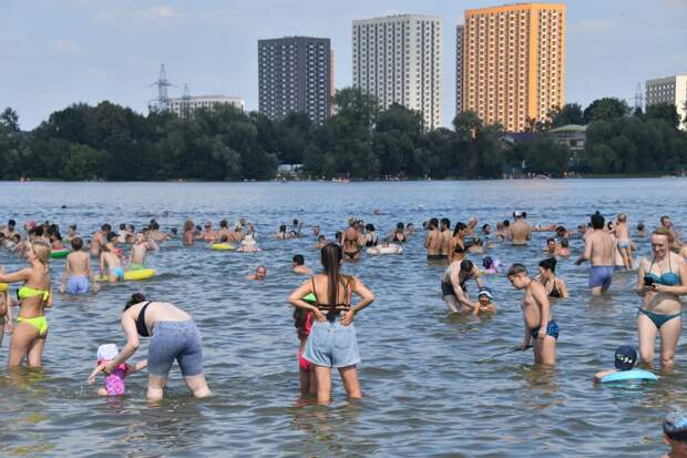 Москвичам дали разрешение купаться на семи пляжах: список мест