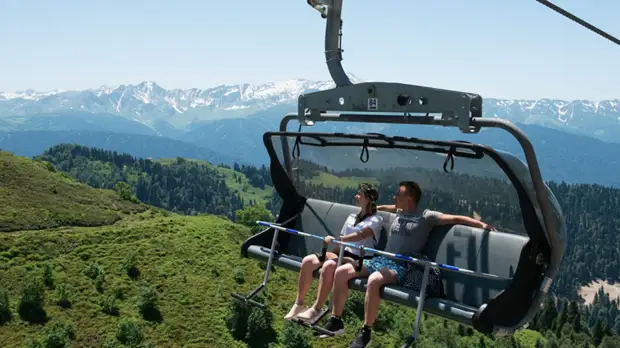 Вице-премьер Чернышенко заявил о восстановлении туротрасли на 87% от допандемийного уровня