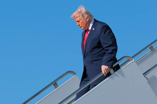 Рейтинг Трампа достиг рекордно низкого уровня