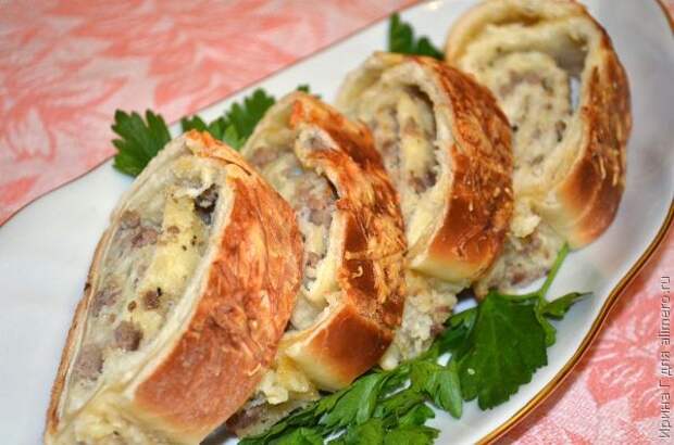 рулет с мясным фаршем из слоеного теста рецепт рулет с мясным фаршем из слоеного теста рецепт