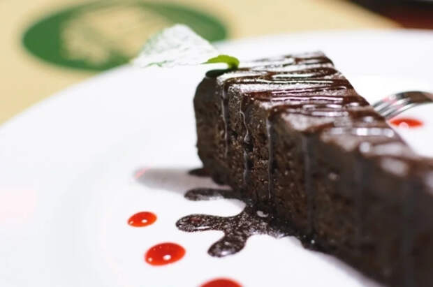 Психолог Махова: хронический стресс провоцирует голод и тягу к сладкому