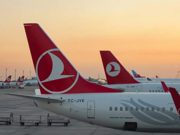 Турецкий самолет был задержан из-за неисправности кондиционера, в результате чего 189 пассажиров оказались на жаре