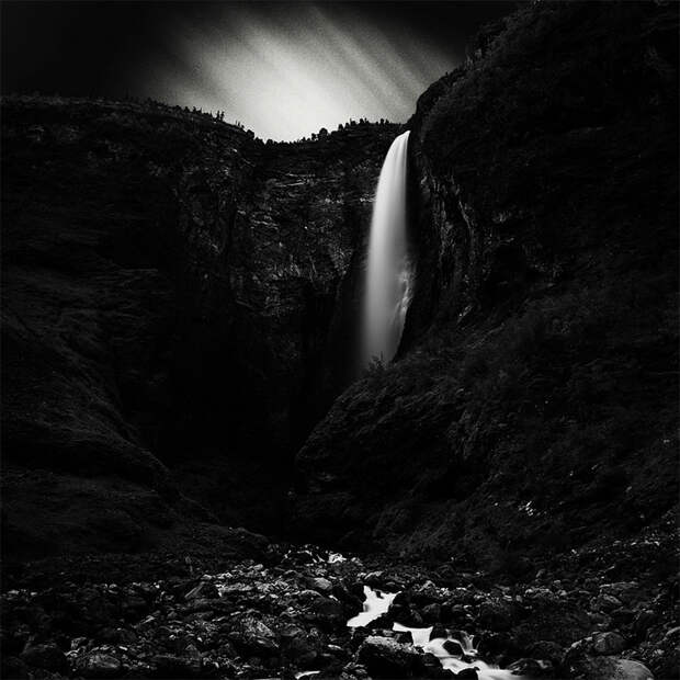 Stark Black and White Photographs of Waterfalls by Massimo Margagnoni waterfalls nature landscapes black and white 