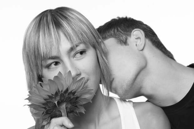 шутки про отношения. фотосессия пары. мемы про отношения. парень в начале отношений. мужчина и женщина после расставания.