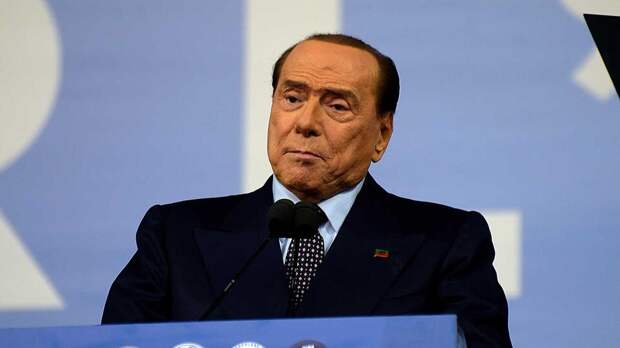Берлускони призвал Италию не менять позицию в отношении Москвы