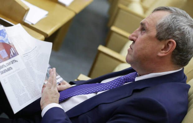 Депутат получил крупнейшую в истории России взятку