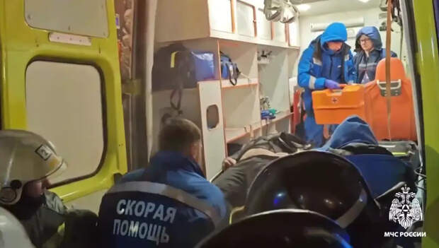 Мужчина погиб после обрушения крыши торгового центра в Новосибирске