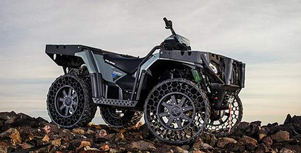 Квадроцикл-вездеход Polaris Sportsman.
