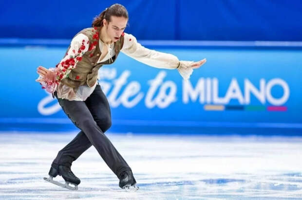 Гуменник рассказал, как у него лопнул шнурок во время проката на Олимпиаде