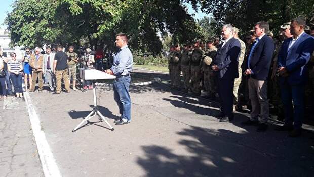 Глава МИД Украины Павел Климкин во время выступления в Авдеевке Глава МИД Украины Павел Климкин во время выступления в Авдеевке