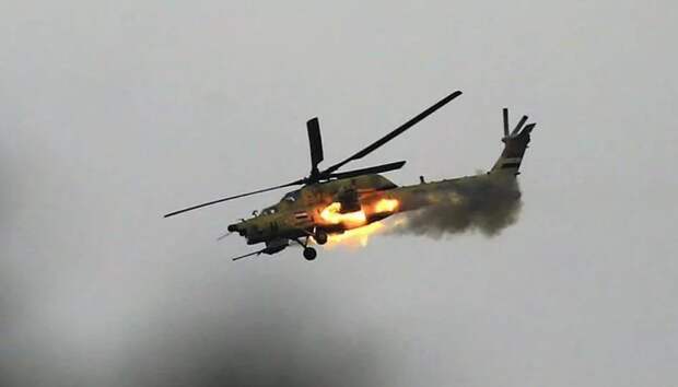 Ещё одной важной сделки стал контракт на боевые вертолёты Ми-28НМЭ. Многие могут сказать, что такие машины нужны нам самим. Но во-первых, оборонный комплекс должен хоть как-то покрывать расходы на внутренние нужны, а во-вторых, деньги от таких контрактов позволят расширить производство и выпускать достаточное количество машин. Фото ВВС Ирака.