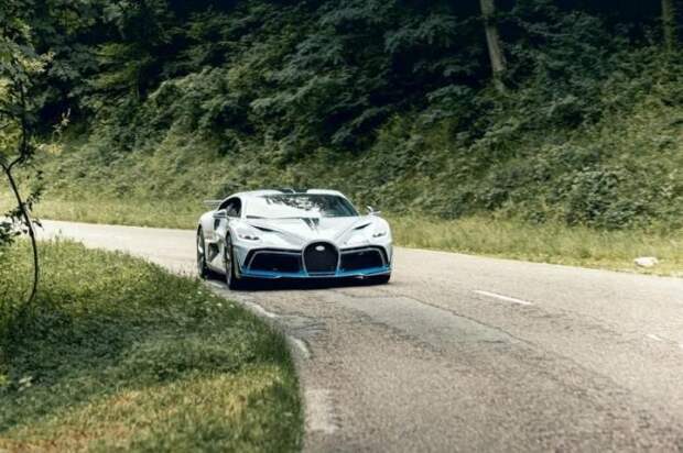 Bugatti тестируют новую модель гиперкара перед отгрузкой