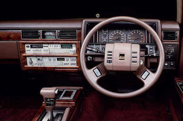 Роскошь и безумие автомобилей 1980-х . Фото 11