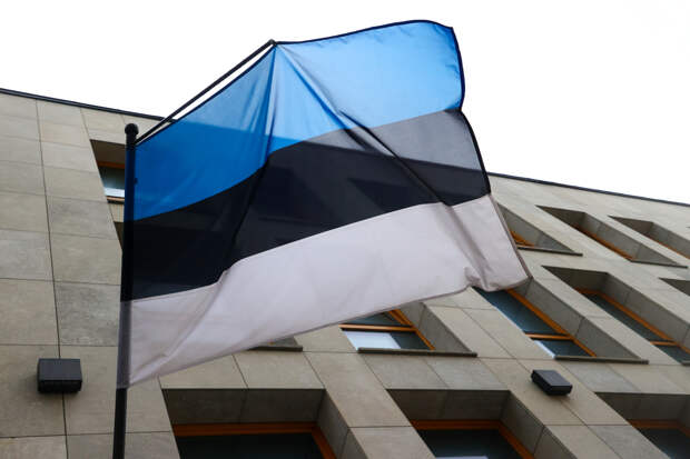 В Эстонии задержали контейнеровоз с российскими моряками