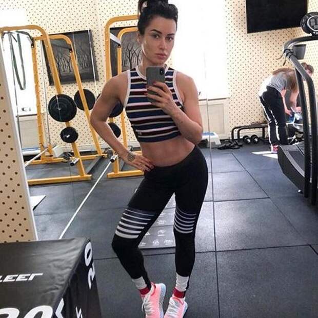 Тина фанат спорта Тина фанат спорта