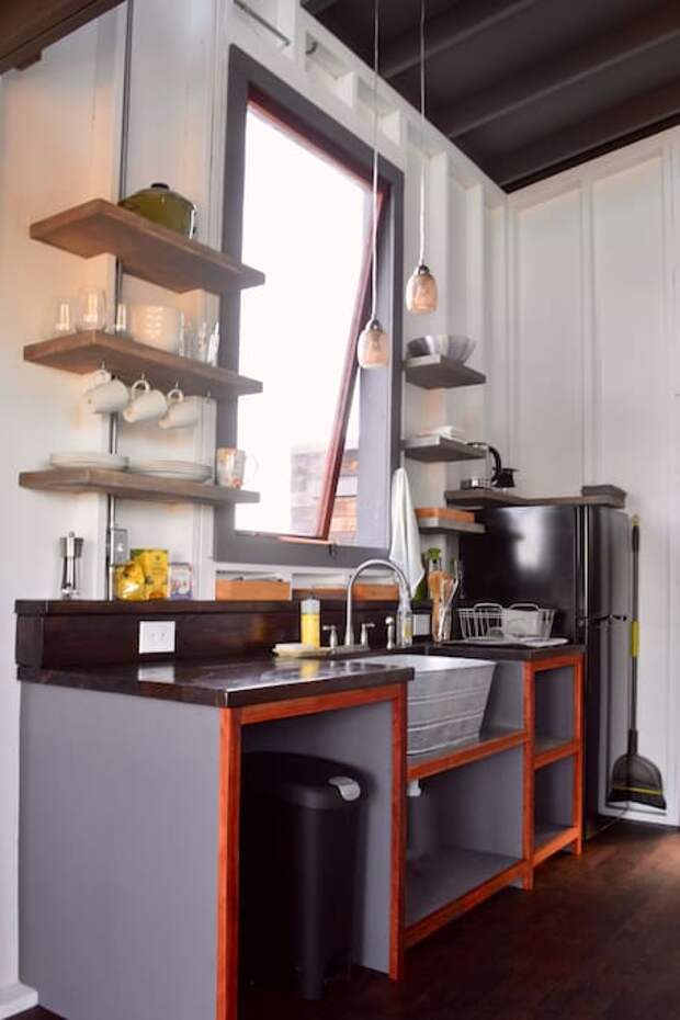 Kitchen, complete with all the essentials. Stove top is stored down below. 