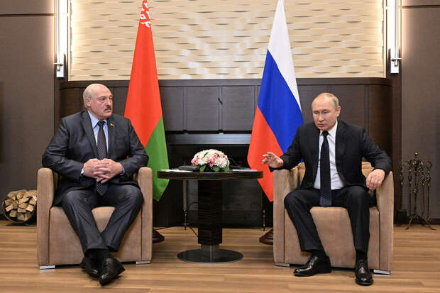 Путин и Лукашенко начали встречу в узком составе в столице Белоруссии