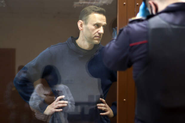 Прокурор расплакалась, зачитывая показания оскорблённого Навальным ветерана