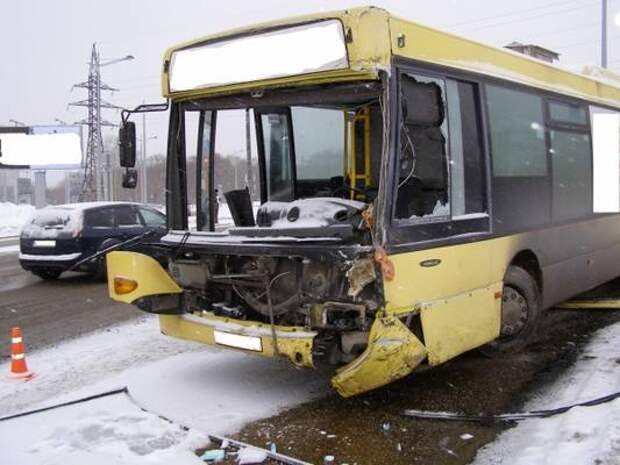В Пермском крае местный житель признан виновным в выпуске в эксплуатацию технически неисправного автобуса, что повлекло по неосторожности гибель ребенка