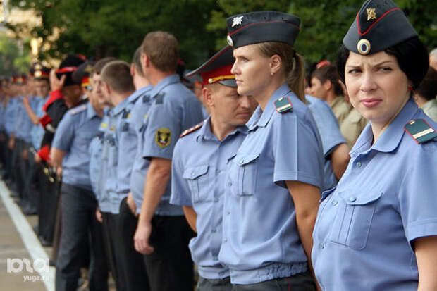 В Краснодаре около 500 полицейских будут охранять порядок в День знаний В Краснодаре около 500 полицейских будут охранять порядок в День знаний